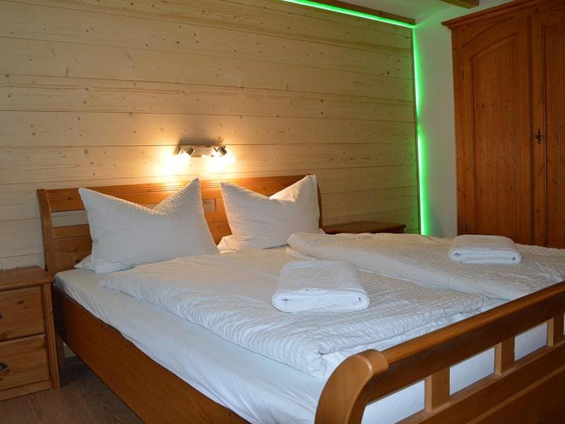 Haus Wiesengrund-Fahl - FeWo 4 Apartment in Baden-Württemberg