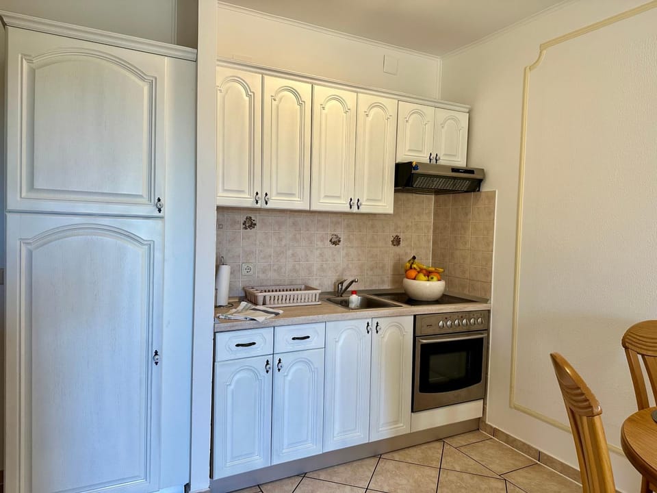 Colonia Apartments Apartment in Dubrovnik-Neretva County