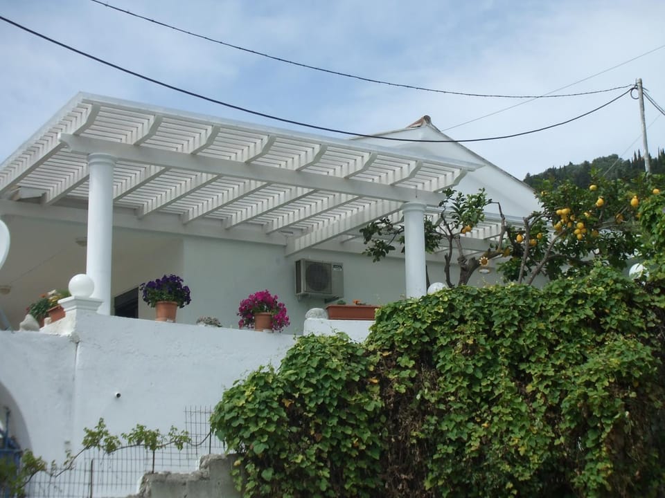 Property building, Garden view, Mountain view, Sea view
