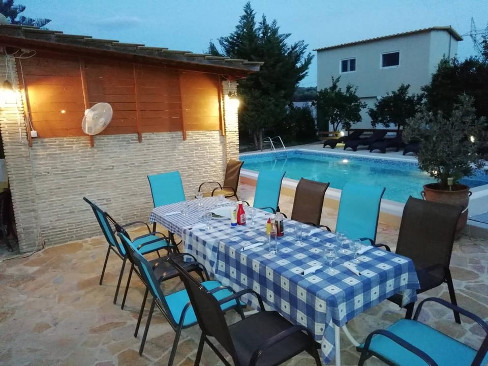 Evan's Studios Apartment in Katastari