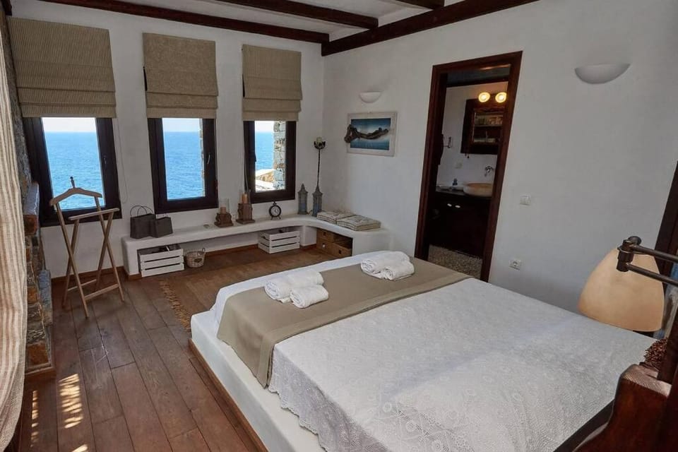 Bed, Photo of the whole room, Bedroom, Sea view