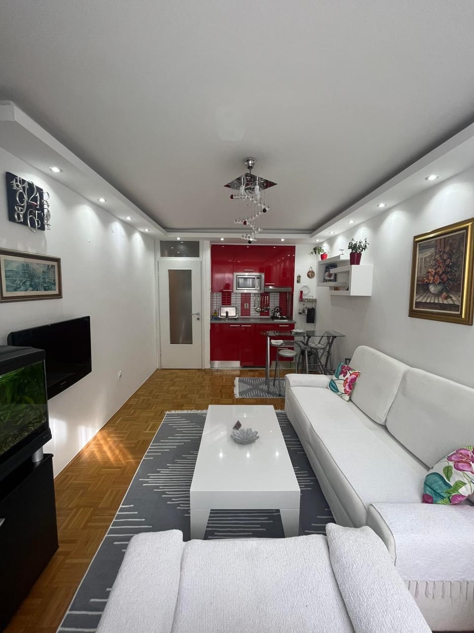 Property building, TV and multimedia, Living room