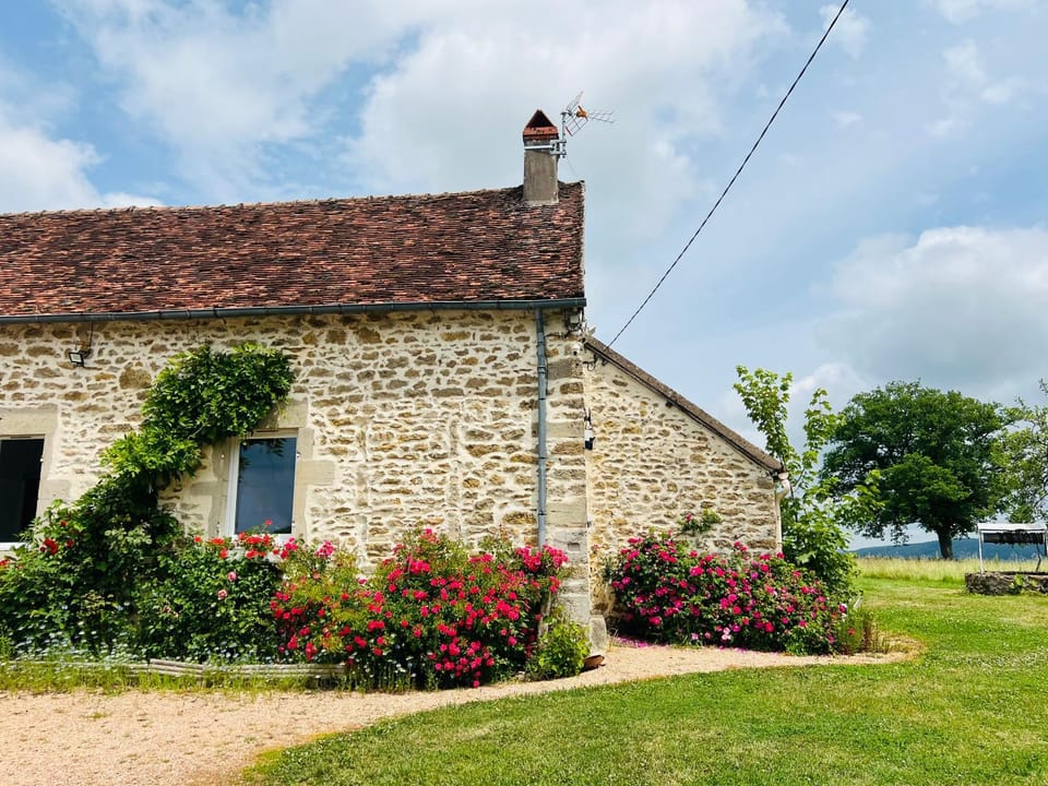 Le Gîte De L'Ouche Charlot House in Bourgogne-Franche-Comté