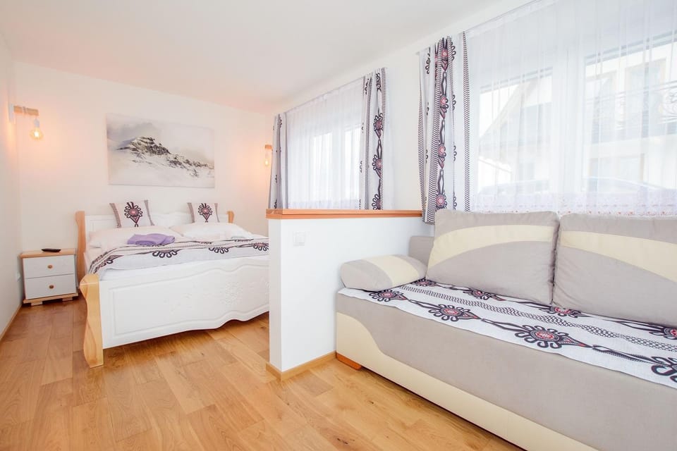 Living room, Photo of the whole room, Bedroom