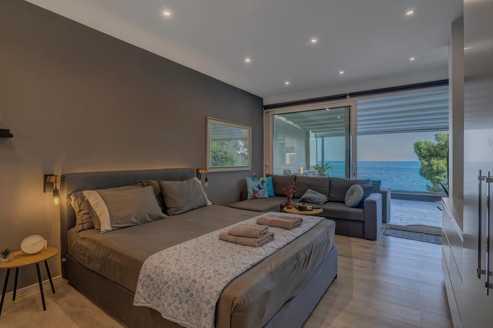 Kalafatis beach home Apartment in Peloponnese, Western Greece and the Ionian