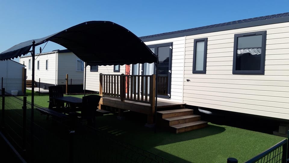Property building, Garden view