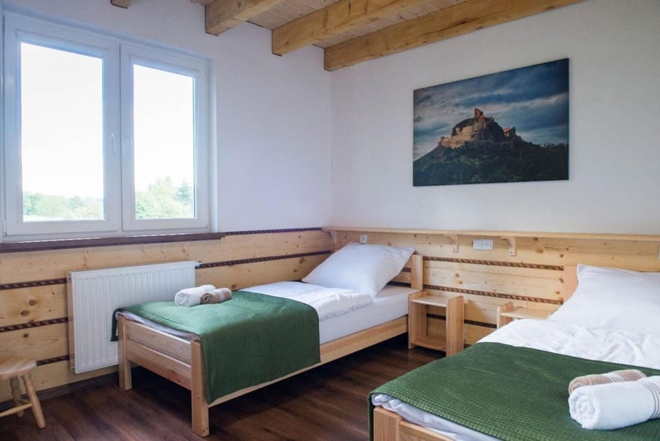 OSADA PODRÓŻNIKA - tel 883-198-802 Całoroczne Domki w Bieszczadach Nature lodge in Poland