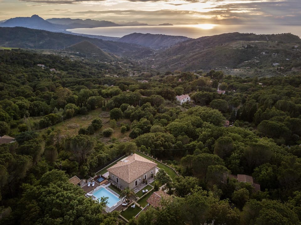 Mountain view, Swimming pool