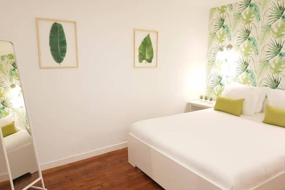InLoveApartments - Typical Alfama Balcony Apartment in Lisbon
