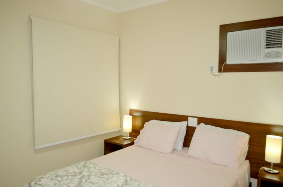 Photo of the whole room, Bedroom, air conditioner