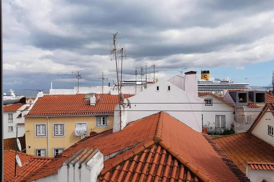InLoveApartments - Window To Heaven Apartment in Lisbon