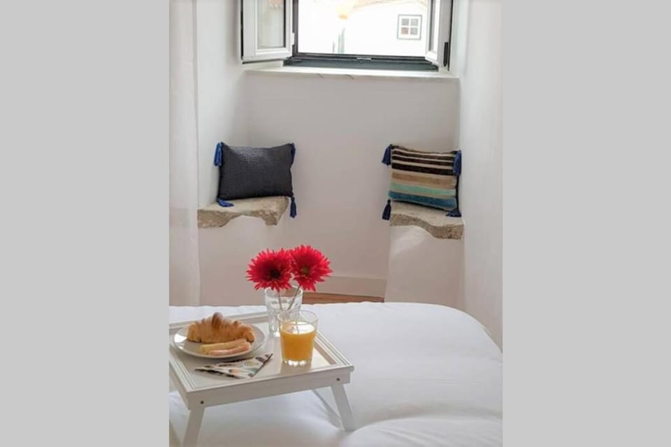 InLoveApartments - Window To Heaven Apartment in Lisbon