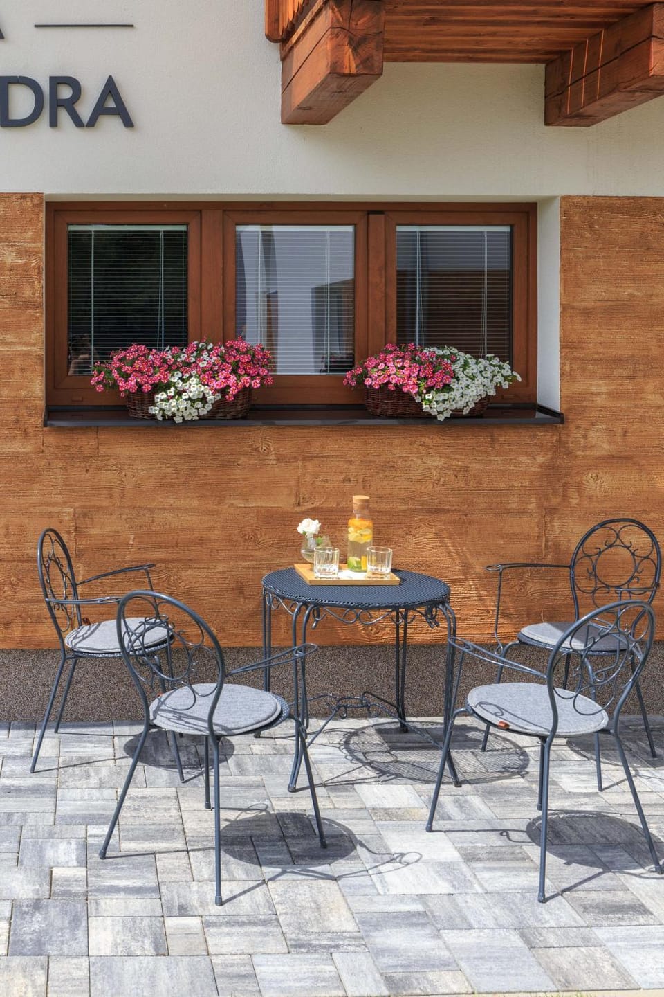 Seating area