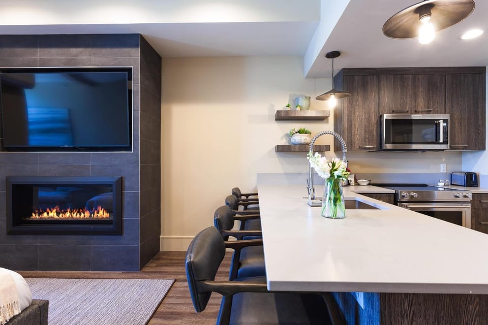 Kitchen or kitchenette