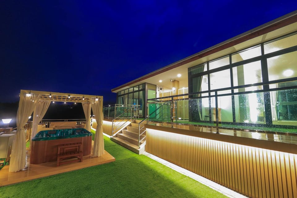 Phu Plearn Ta Pool Villas Khaoyai Villa in Thailand