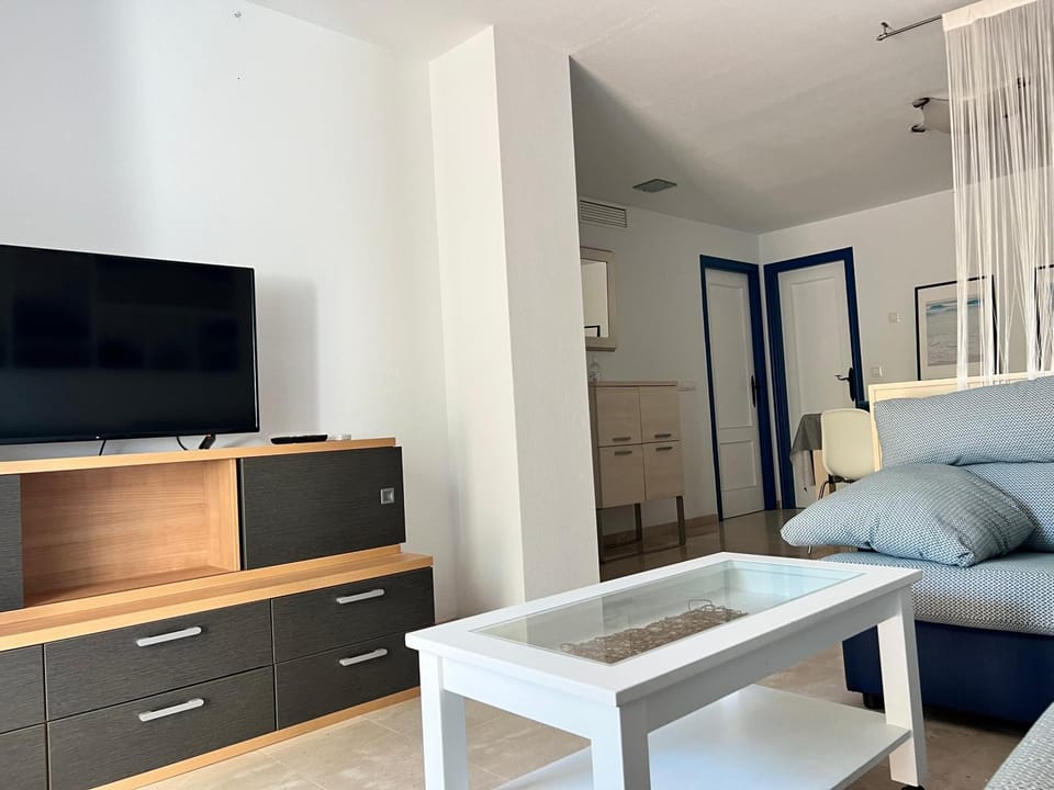 Apartamento con terraza, garaje y piscina a 350m playa Apartment in Garrucha