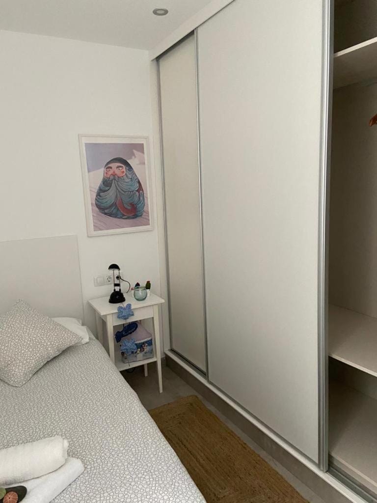 Bed, Decorative detail, Bedroom, On site, Area and facilities