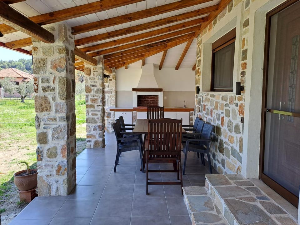 BBQ facilities, Dining area
