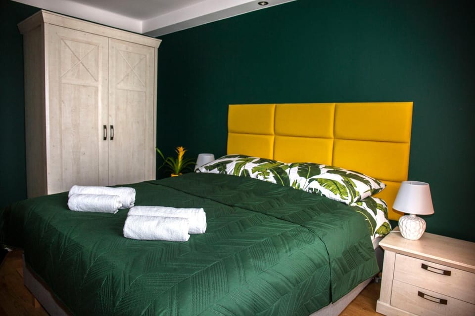 Bed, Photo of the whole room, Bedroom, towels, wardrobe