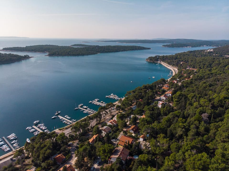 Exclusive Apartments Milahomes by the sea, boot mooring and private parking Apartment in Mali Losinj