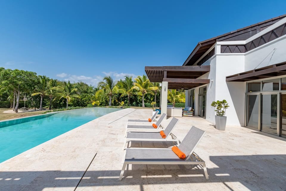 Property building, Patio, Facade/entrance, Pool view, Swimming pool, Swimming pool