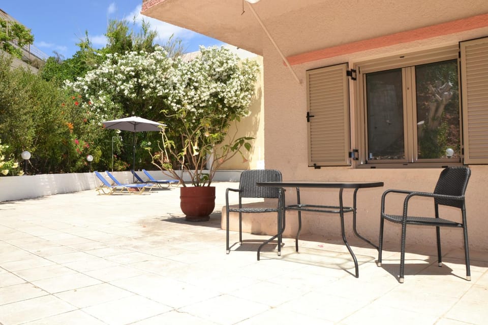 Patio, Garden, Balcony/Terrace
