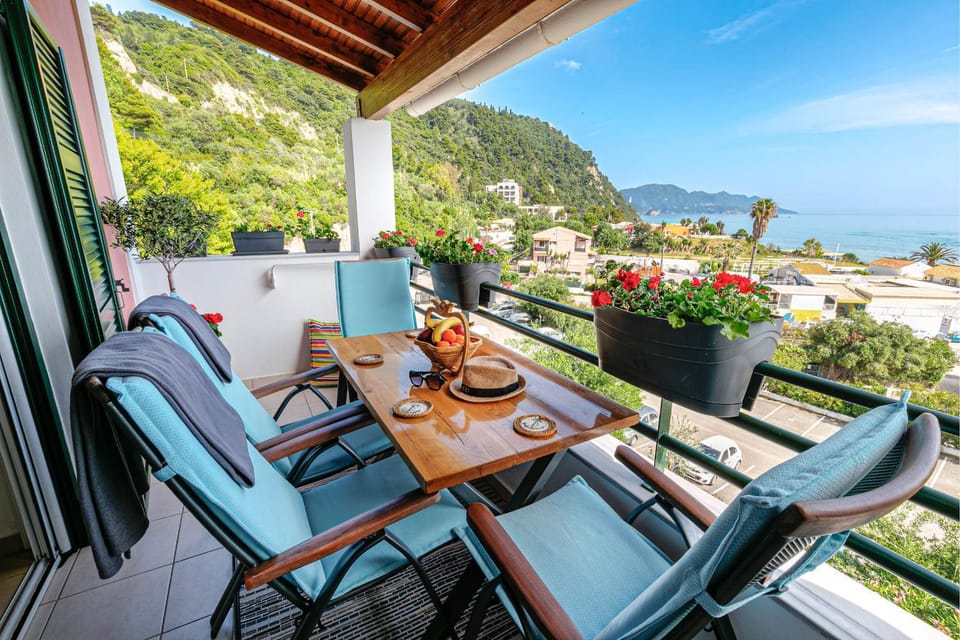 Day, View (from property/room), Balcony/Terrace, Balcony/Terrace, Seating area, Mountain view, Sea view