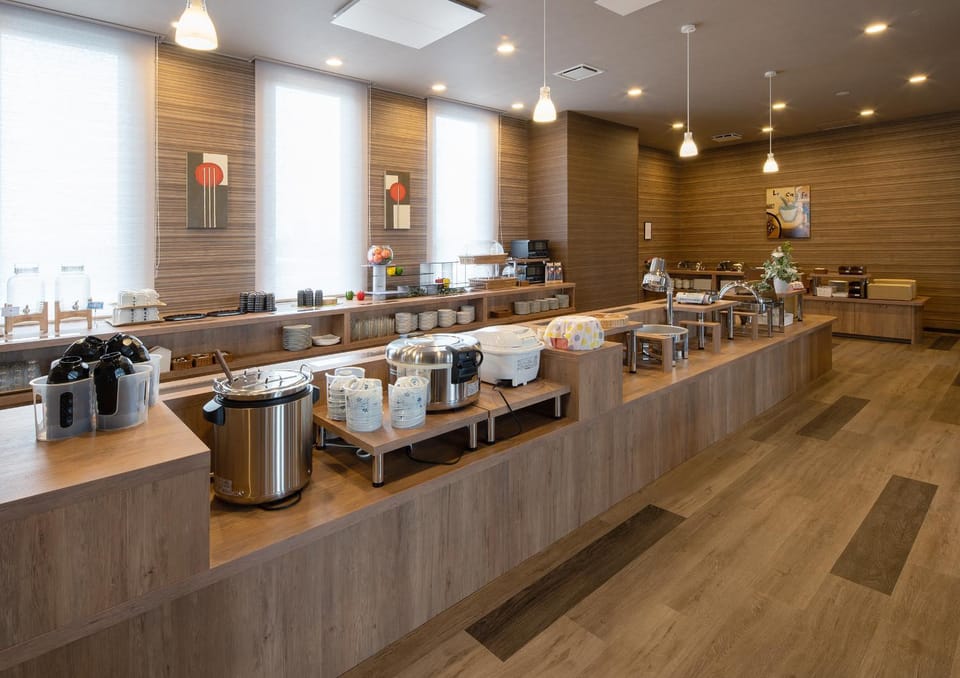 Restaurant/places to eat, Food and drinks