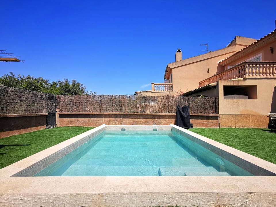 Garden, Swimming pool