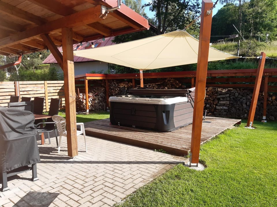 BBQ facilities, Seating area, Garden view
