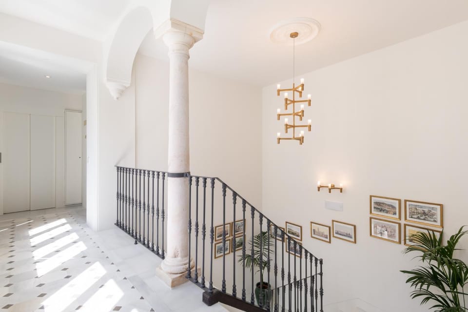 Patio, Area and facilities