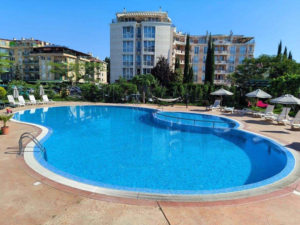 Property building, Pool view, Swimming pool