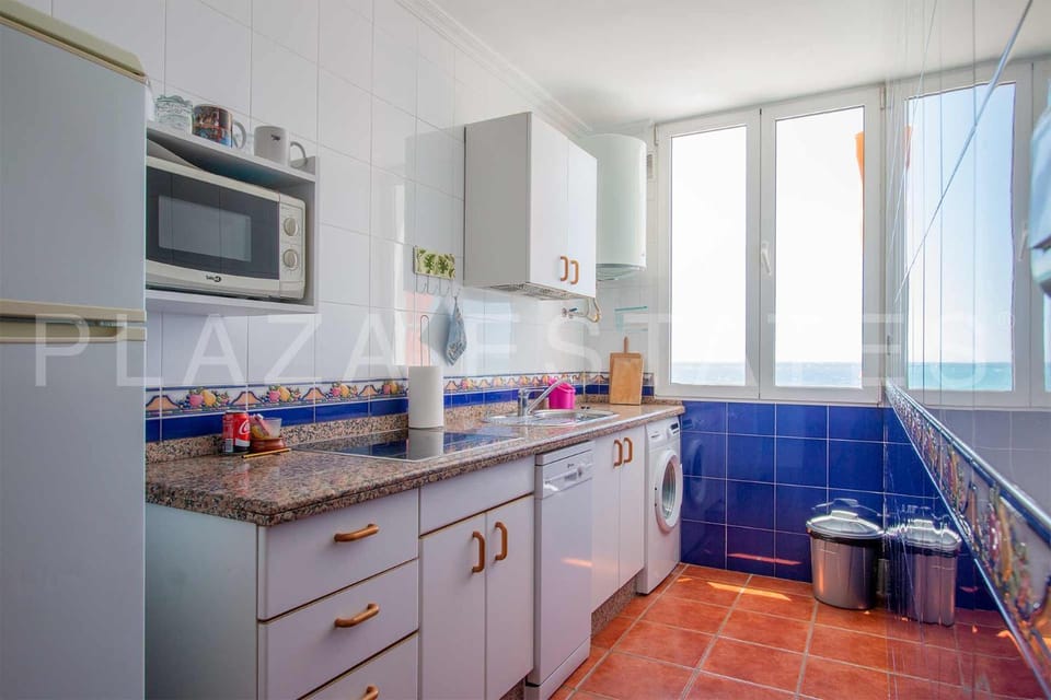 Apartamento en Edificio Torresol, 1ª linea de playa en Nerja Apartment in Nerja