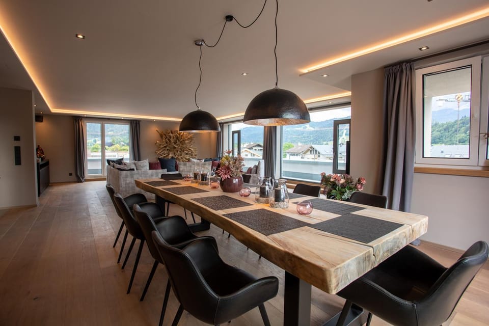 Living room, Dining area