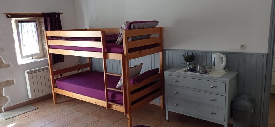bunk bed