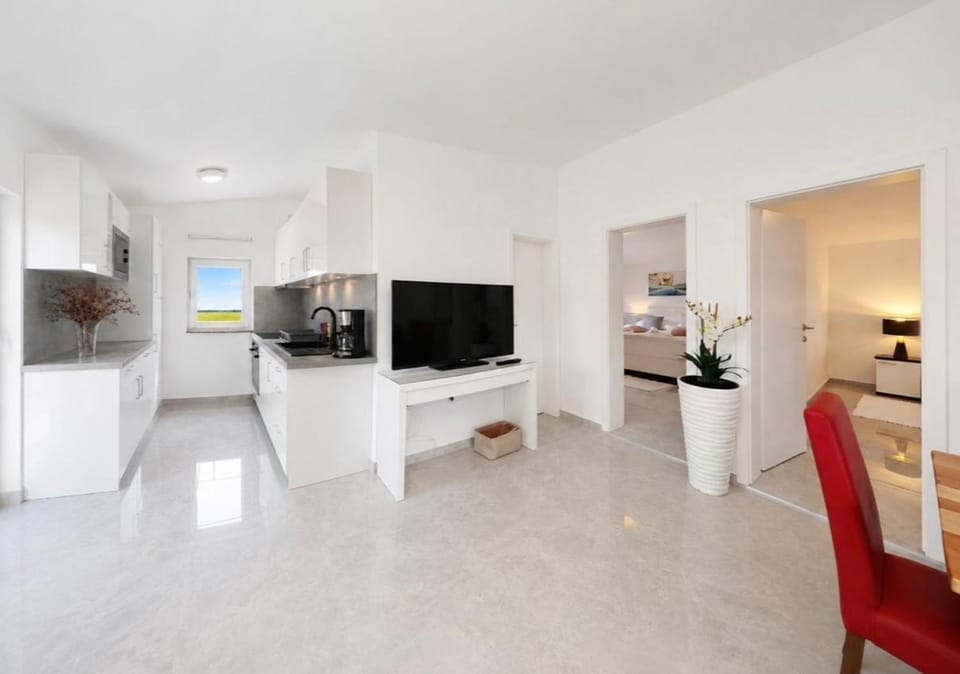 Apartments ROSINI, 300m from the beach with shared tavern and bikes, Nin Apartment in Zadar County