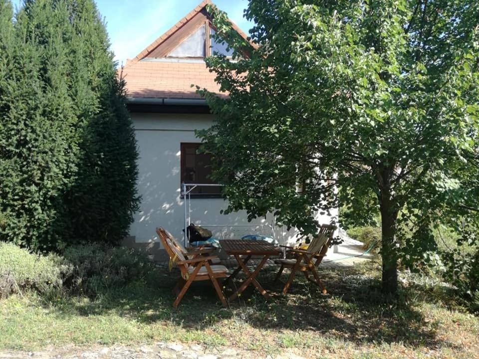 Felsőörsi Nyugalom House in Hungary