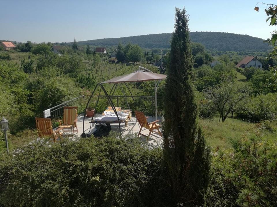 Felsőörsi Nyugalom House in Hungary