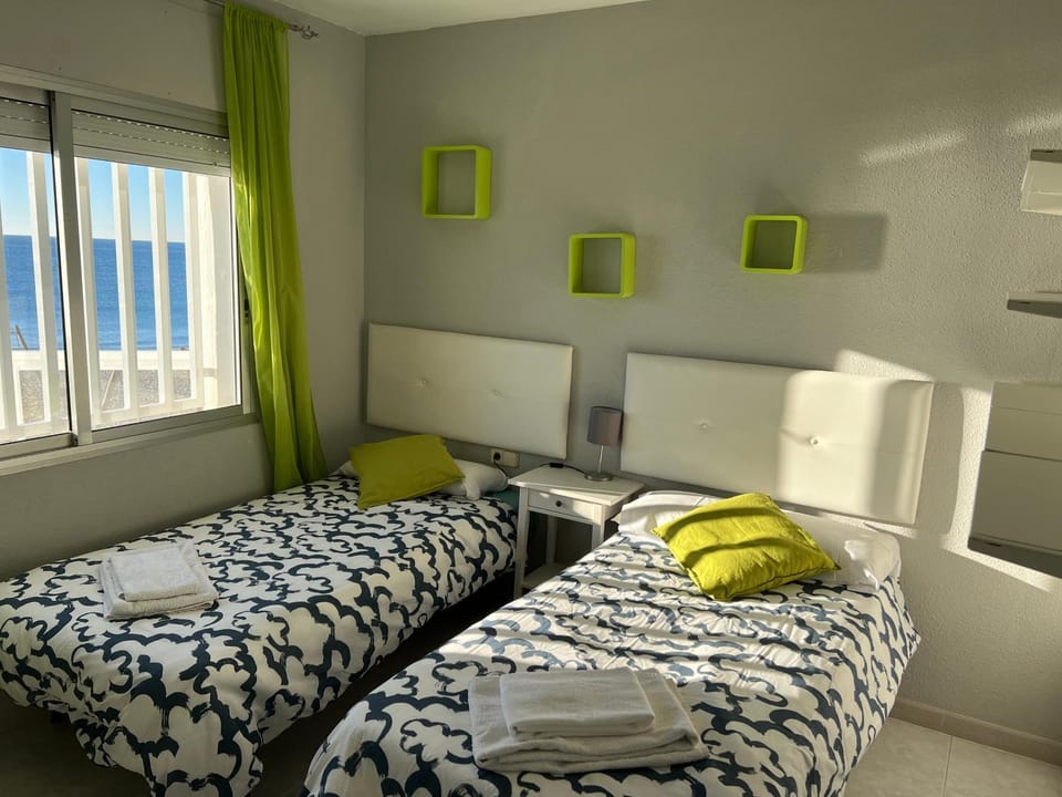 The pleasure of living in front of the sea Apartment in Calafell