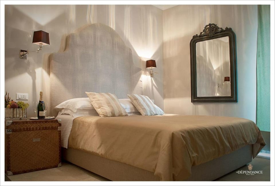 Bed, Decorative detail, Bedroom, furniture