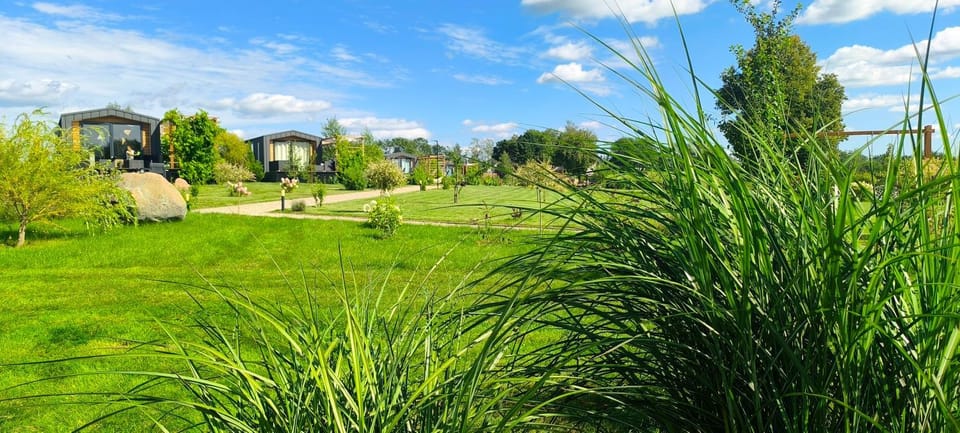 Property building, Garden, View (from property/room), Area and facilities