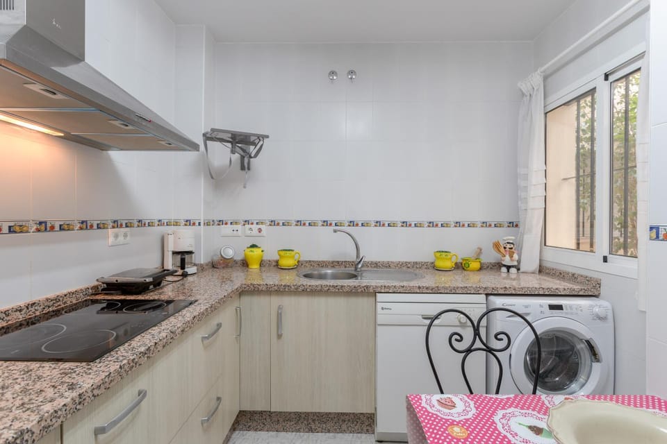 Kitchen or kitchenette, Living room