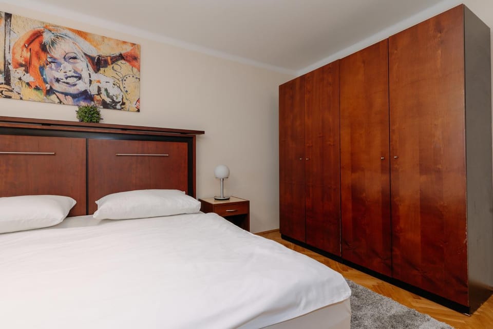 Bed, Bedroom, wardrobe