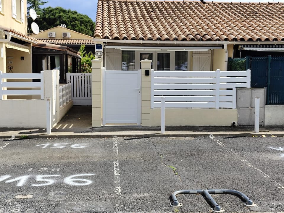 Villa émeraude dans résidence Villa in Agde