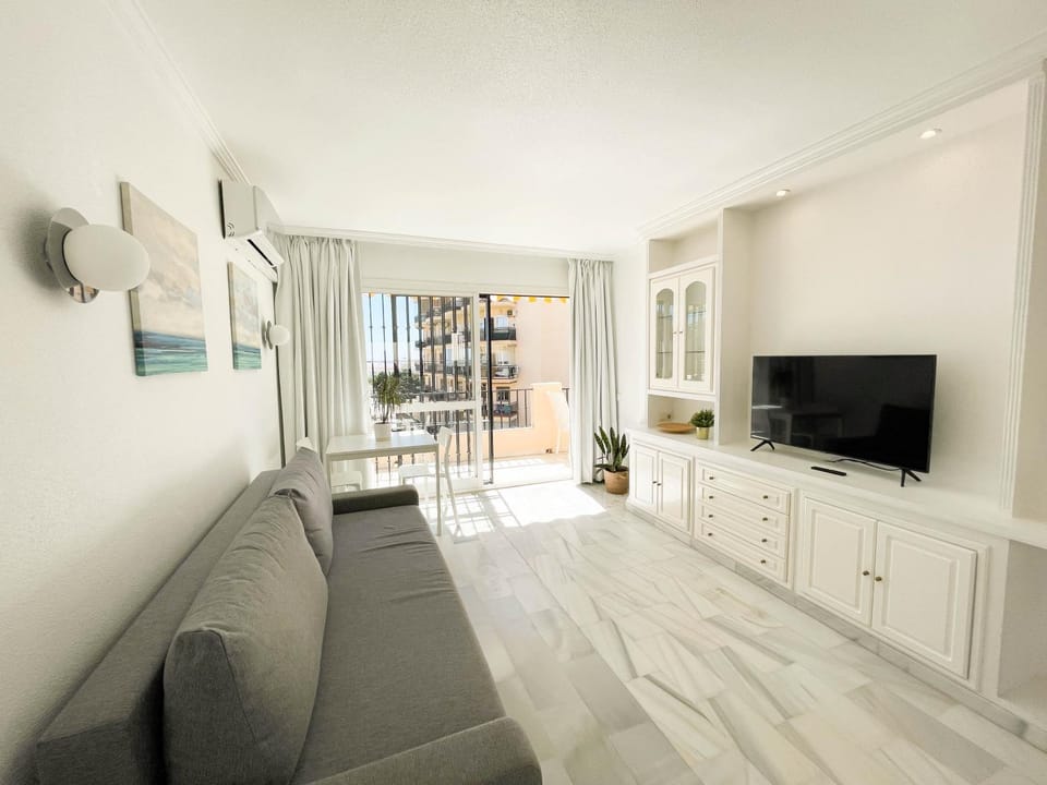 View (from property/room), Photo of the whole room, City view, Garden view, Pool view, Sea view, Street view