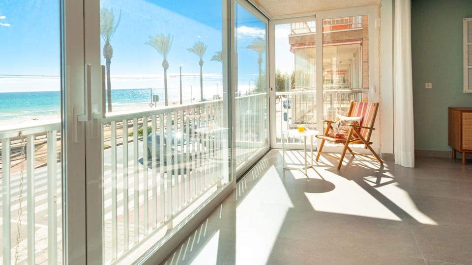 Balcony/Terrace, Balcony/Terrace, Beach