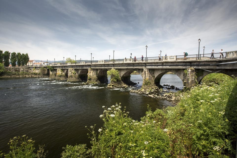 A Casa Antiga do Monte Apartamentos Turísticos - Pontecesures Apartment in Galicia