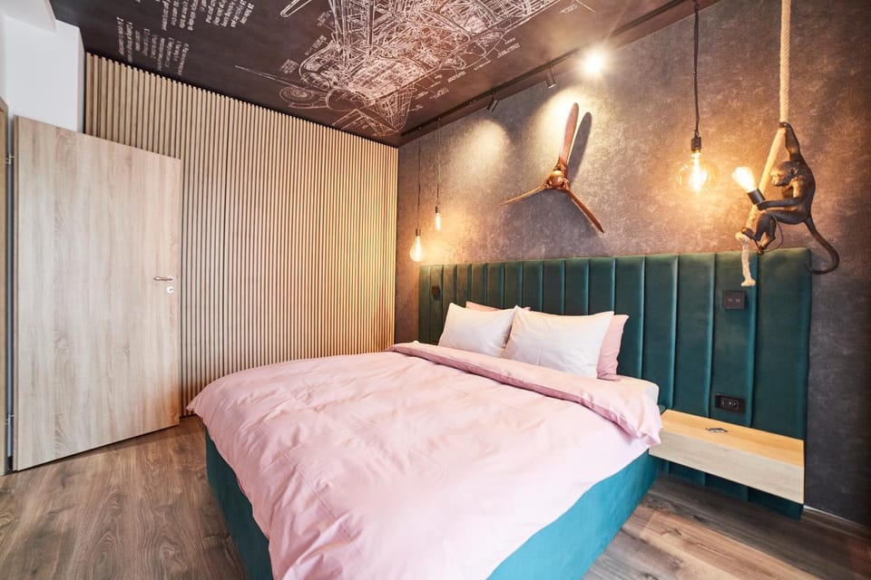 Bed, Bedroom