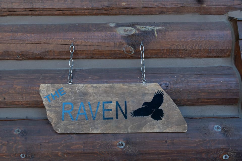 Raven Cabin Cabin in Valemount