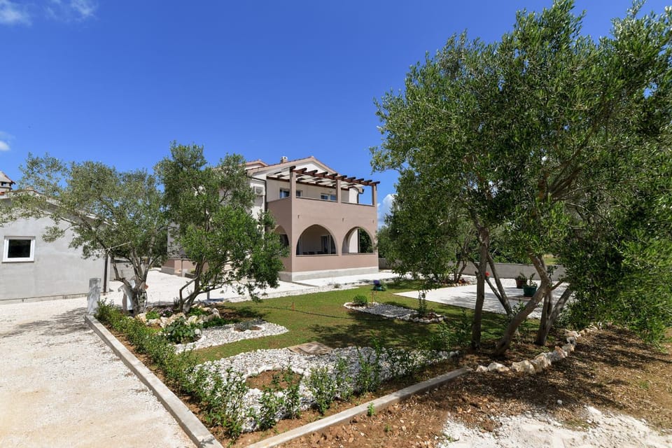 Property building, Garden